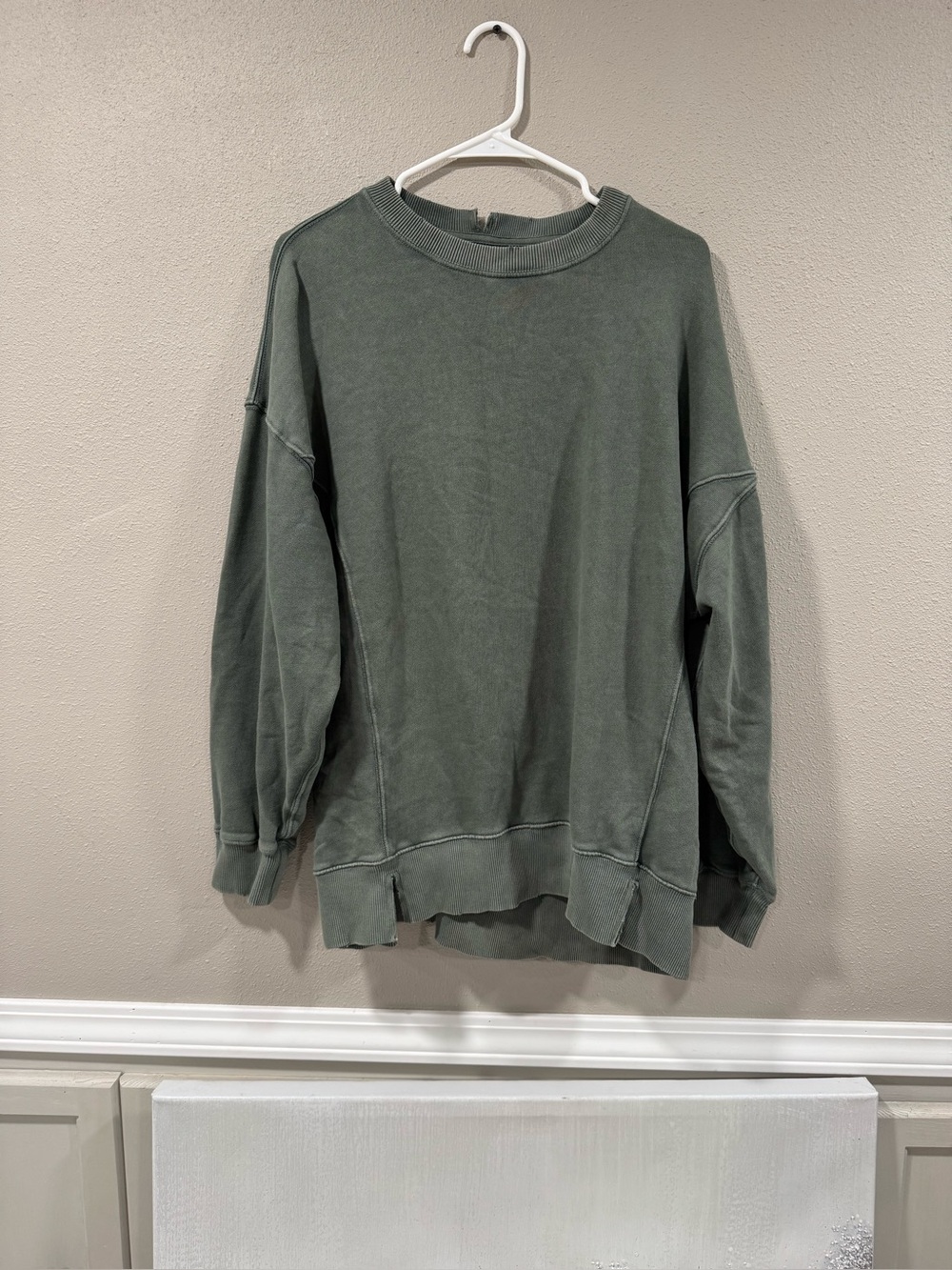 Aerie Oversized Crewneck - Picture 1 of 3